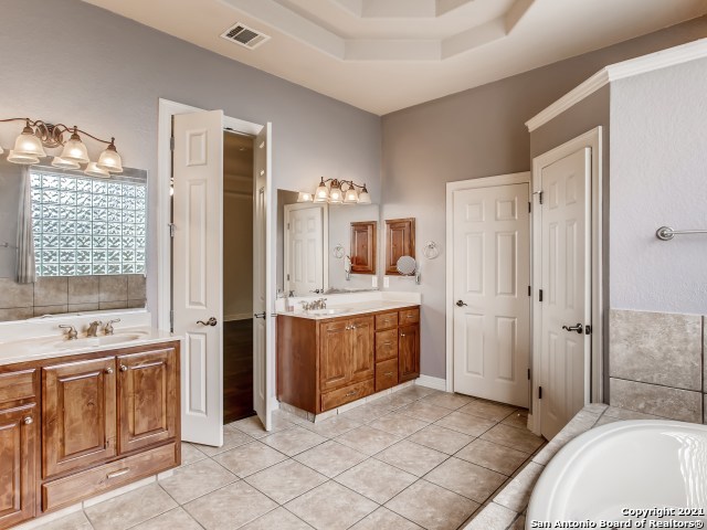 25419 Fairway View , San Antonio, TX, 78260 | 1540326 | Realty Texas LLC