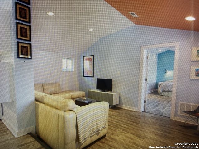121 W Woodlawn Ave 3 , San Antonio, TX, 78212 | 1563958 | Realty Texas LLC