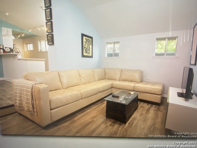 121 W Woodlawn Ave 3 , San Antonio, TX, 78212 | 1563958 | Realty Texas LLC