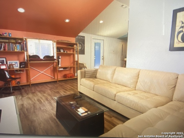 121 W Woodlawn Ave 3 , San Antonio, TX, 78212 | 1563958 | Realty Texas LLC