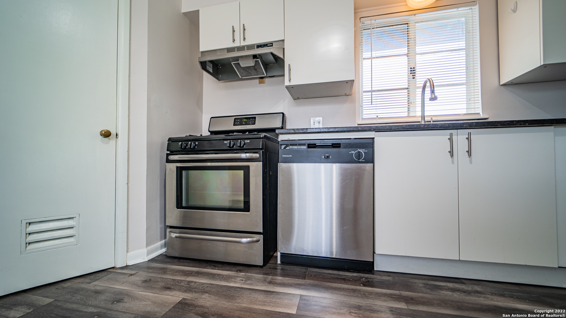 130 E Norwood Ct 2 , San Antonio, TX, 78212-2390 | 1620119 | Realty Texas LLC