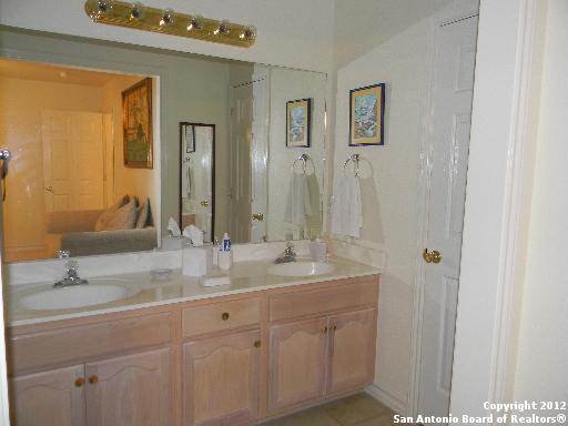 105 Chapel Hill Cir 105 , San Antonio, TX, 78240 | 948821 | Realty Texas LLC