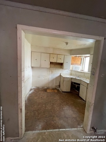 302 Omaha St , San Antonio, TX, 78203 | 1591396 | Realty Texas LLC