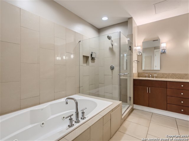 610 E Market St 2712 , San Antonio, TX, 78205 | 1672647 | Realty Texas LLC