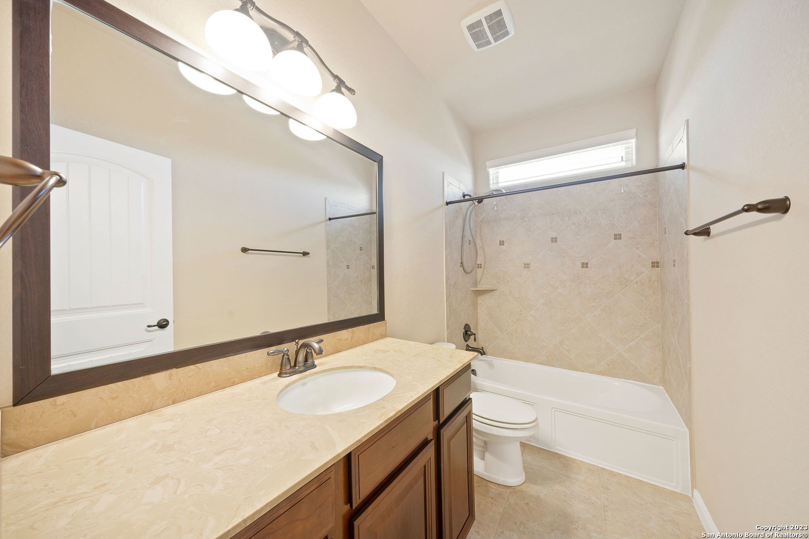 43 Avalon Park , San Antonio, TX, 78257 | 1688438 | Realty Texas LLC