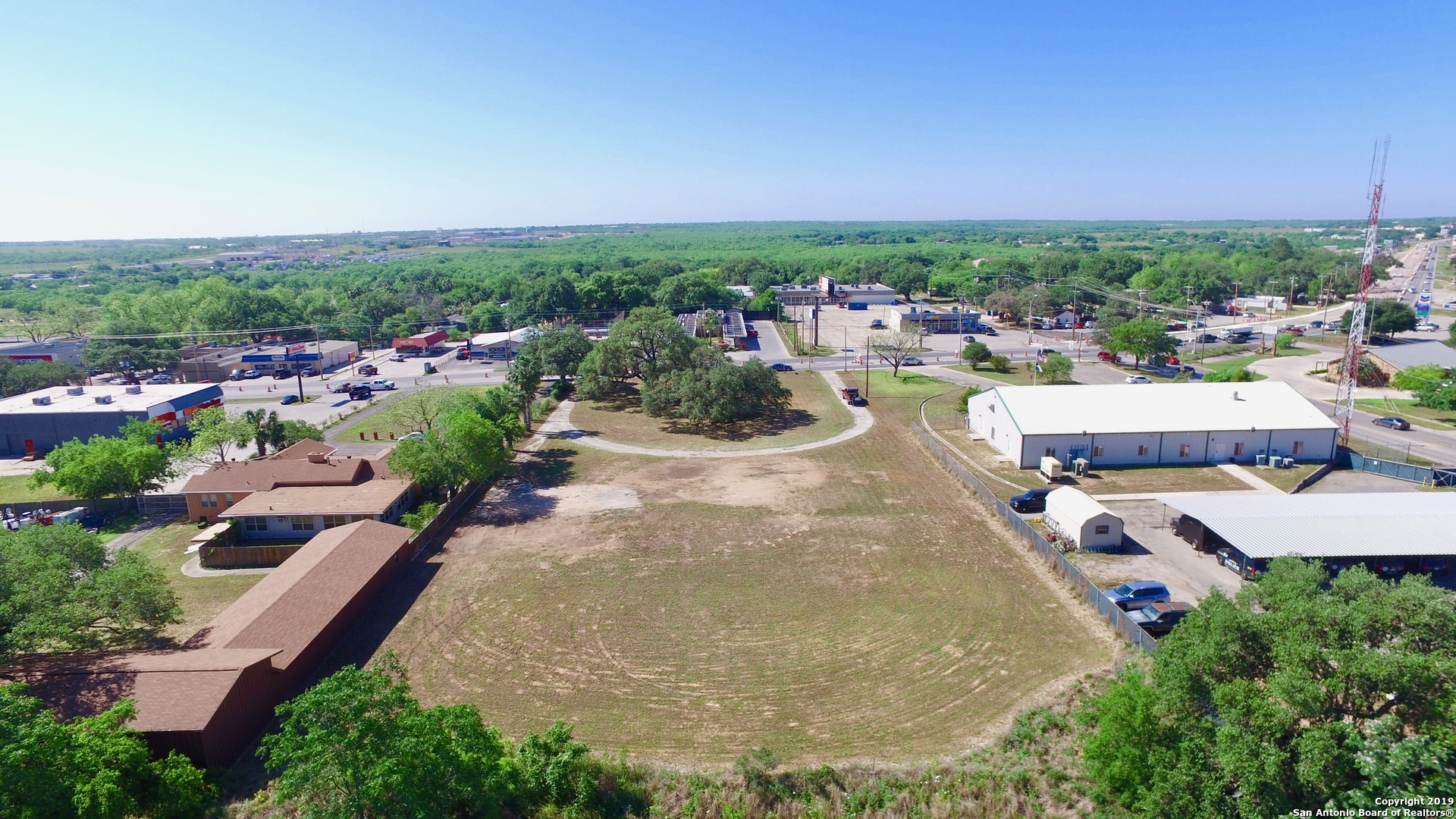 620 W Oaklawn St, PLEASANTON, TX, 78064 | 1376304 | Realty Texas LLC