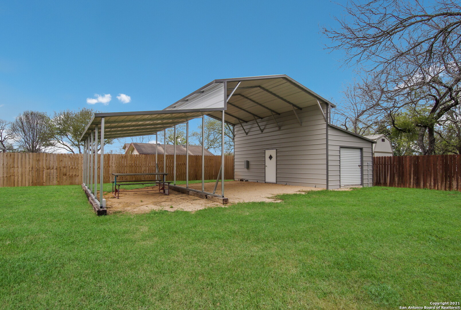 1611 C St , Floresville, TX, 78114 | 1519984 | Realty Texas LLC