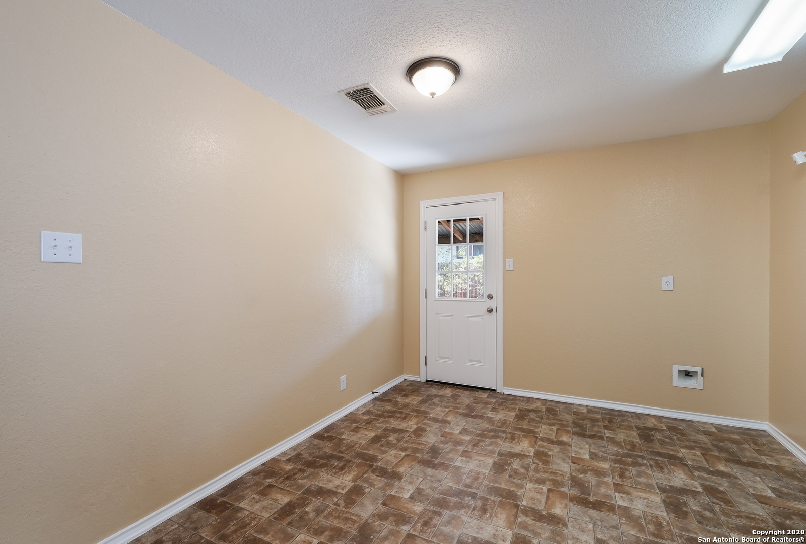 15122 Vigil View , San Antonio, TX, 78233 | 1489958 | Realty Texas LLC