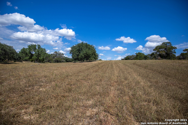 5614 Us Highway 181 N , Floresville, TX, 78114 | 1564519 | Realty Texas LLC