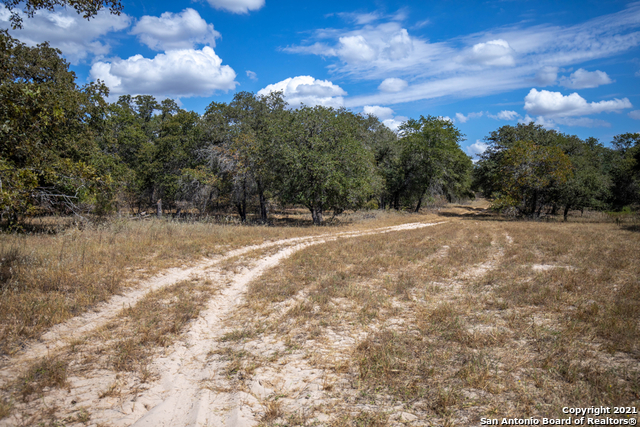 5614 Us Highway 181 N , Floresville, TX, 78114 | 1564519 | Realty Texas LLC