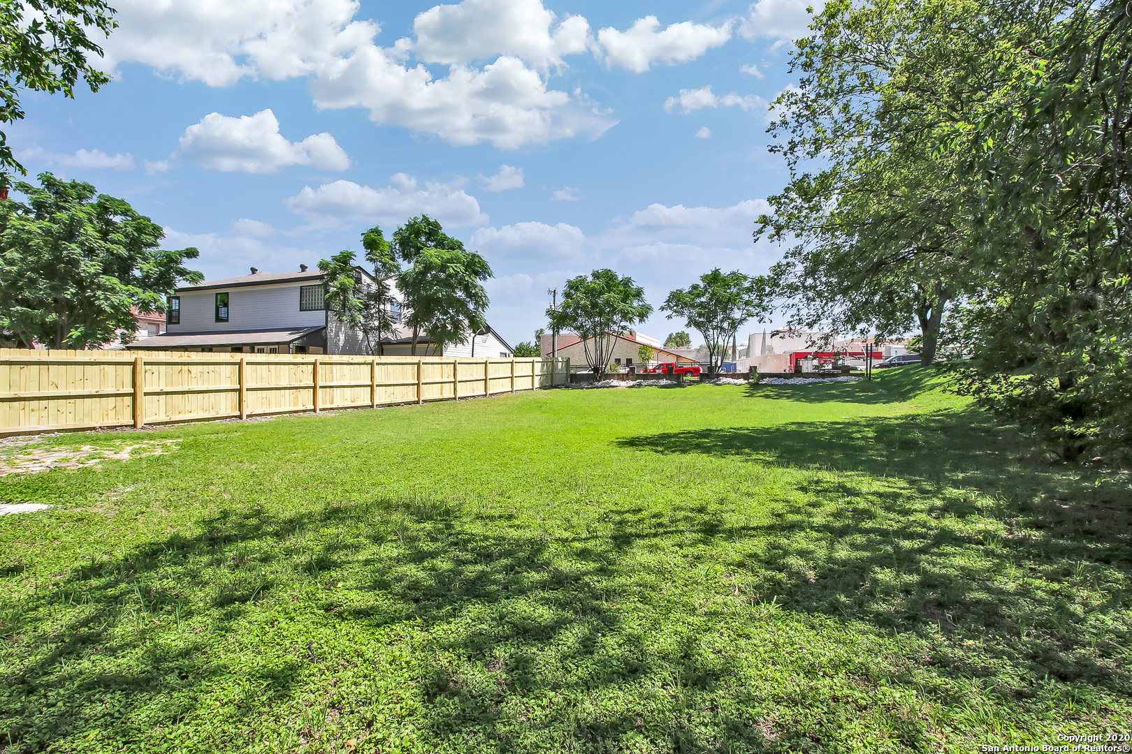 515 Club Dr , San Antonio, TX, 78201 | 1466379 | Realty Texas LLC