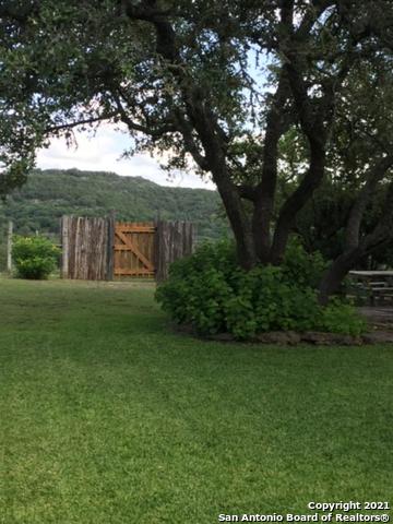 4275 Park Road 37 , Helotes, TX, 78023 | 1573627 | Realty Texas LLC