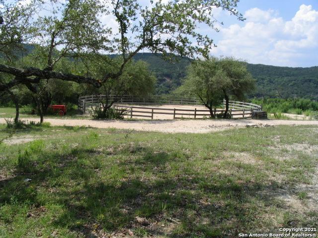 4275 Park Road 37 , Helotes, TX, 78023 | 1573627 | Realty Texas LLC