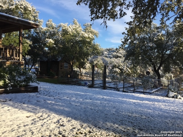 4275 Park Road 37 , Helotes, TX, 78023 | 1573627 | Realty Texas LLC