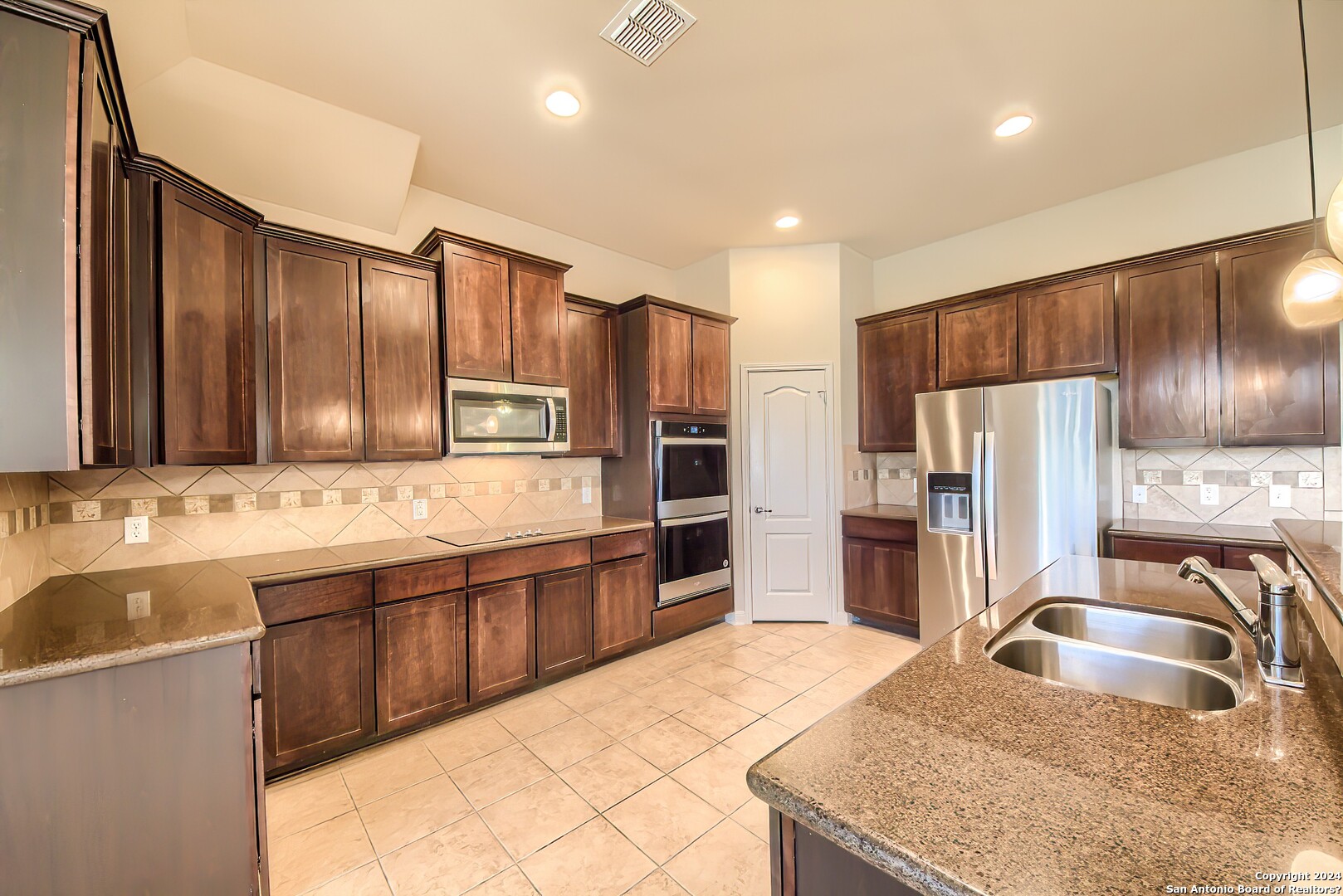 7039 Laura Heights , Schertz, TX, 78154 | 1704968 | Realty Texas LLC