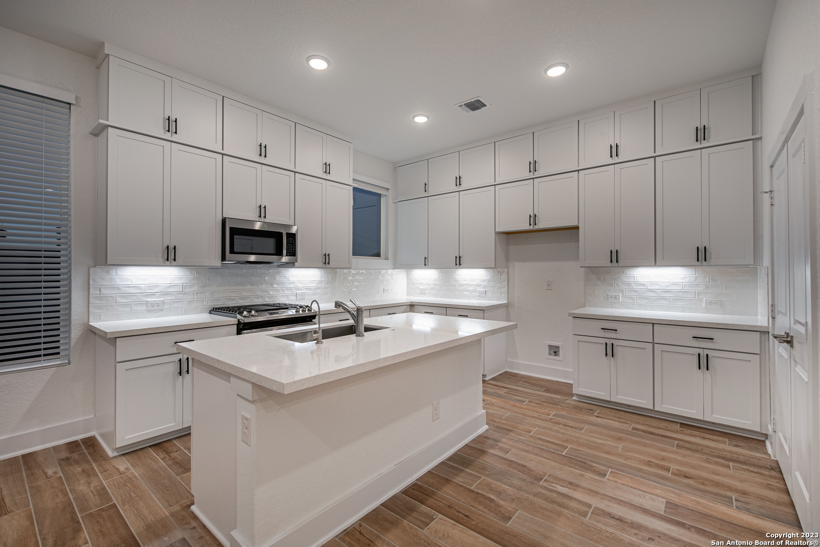 8851 Oakland Blvd. Bldg. #68 , San Antonio, TX, 78240 | 1716753 | Realty Texas LLC