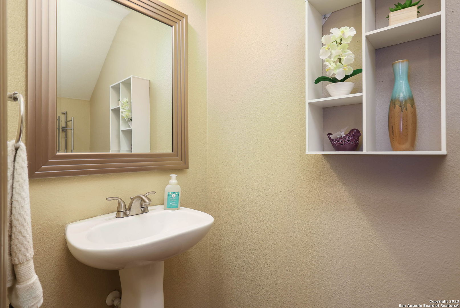 3530 Wood Well , San Antonio, TX, 78261 | 1678240 | Realty Texas LLC