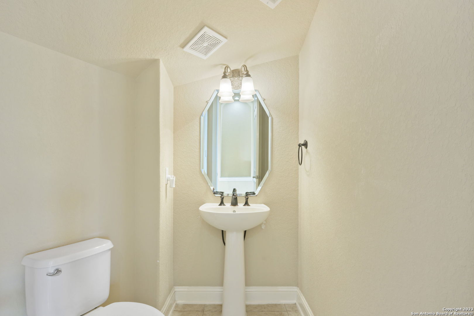 18223 Branson Falls, SANANTONIO, TX, 78255 | 1712645 | Realty Texas LLC