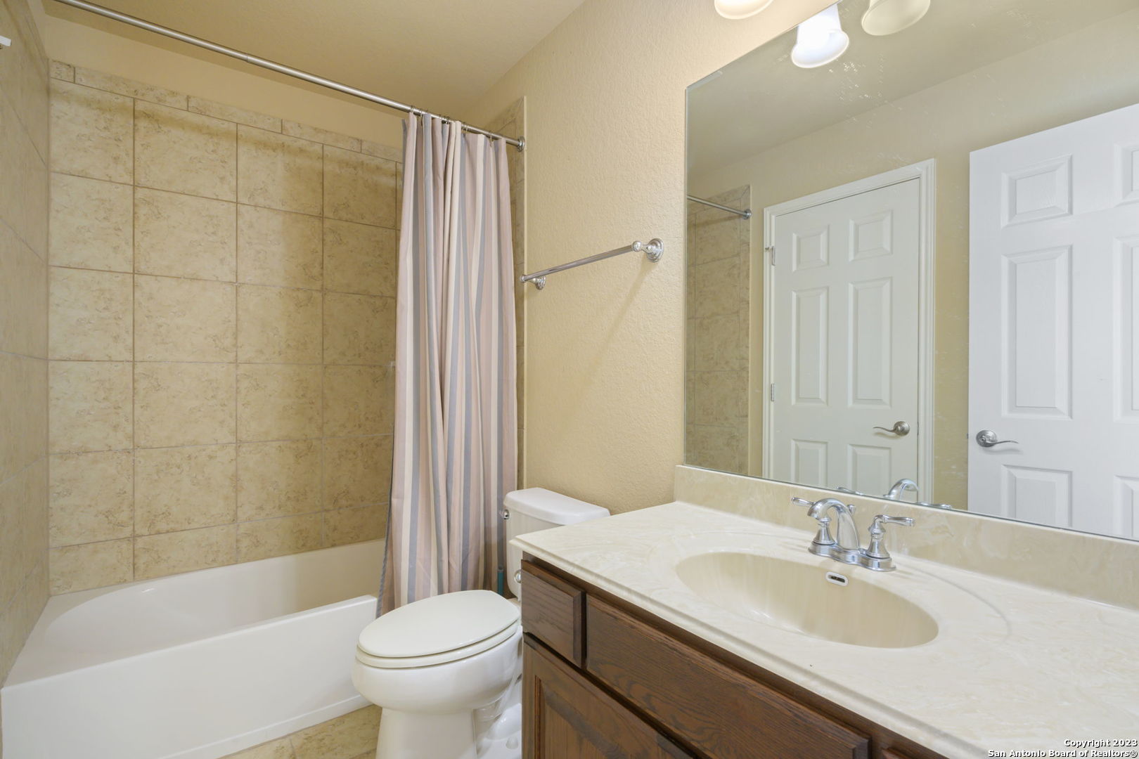 18223 Branson Falls, SANANTONIO, TX, 78255 | 1712645 | Realty Texas LLC