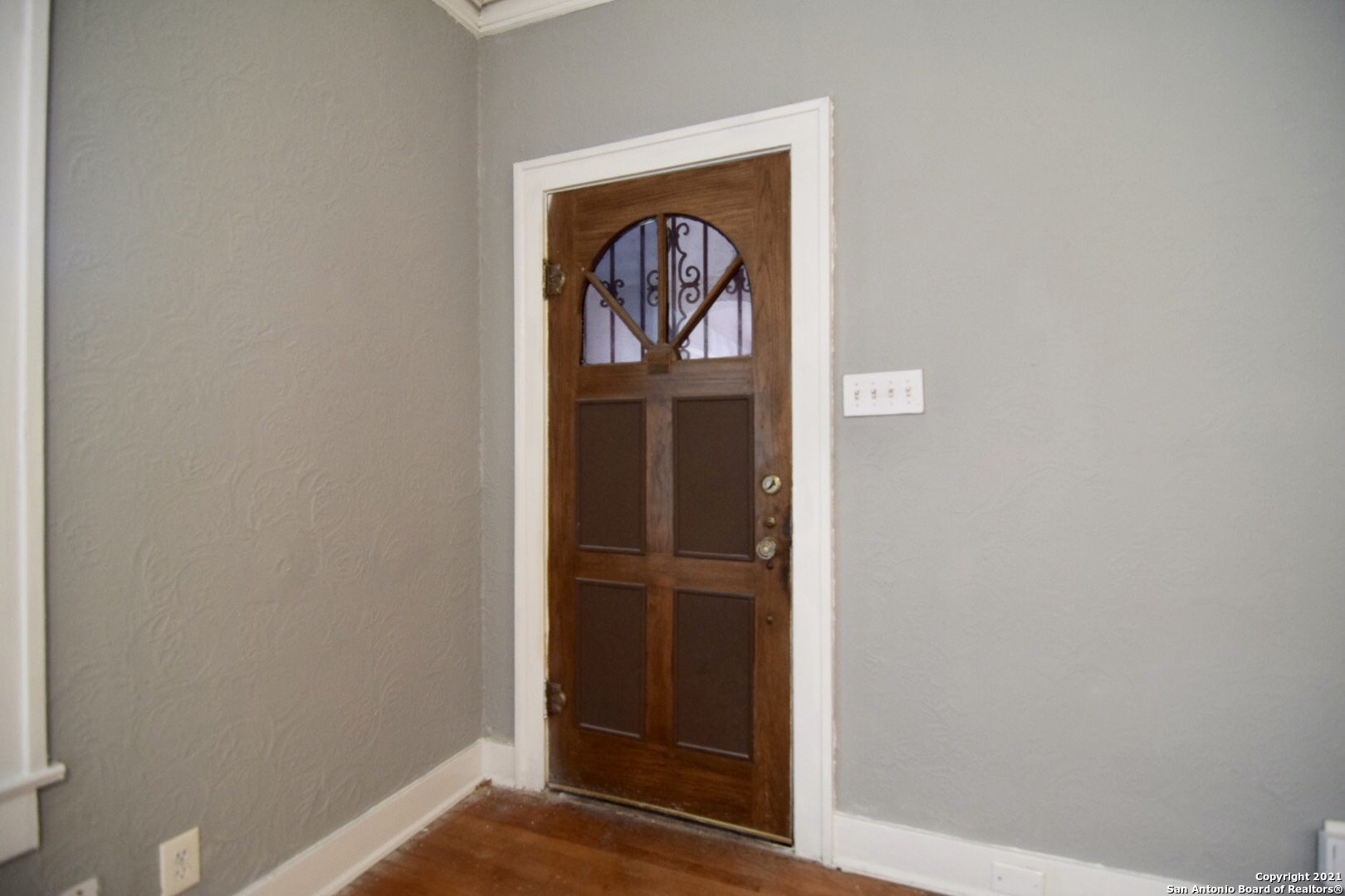 2038 W Gramercy Pl , San Antonio, TX, 78201-4911 | 1519905 | Realty Texas LLC