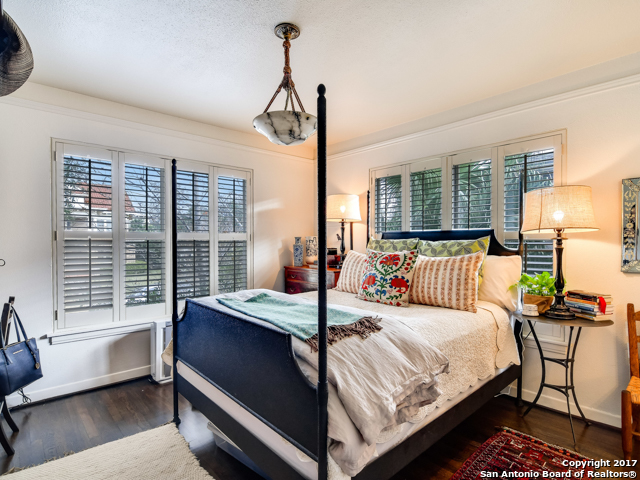 134 W Summit Ave , San Antonio, TX, 78212 | 1557292 | Realty Texas LLC