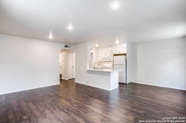 1045 Shook Ave , Olmos Park, TX, 78212 | 1432009 | Realty Texas LLC