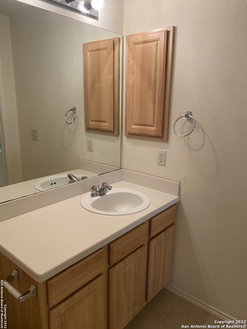 4111 Medical Dr 101b , San Antonio, TX, 78229 | 1726696 | Realty Texas LLC