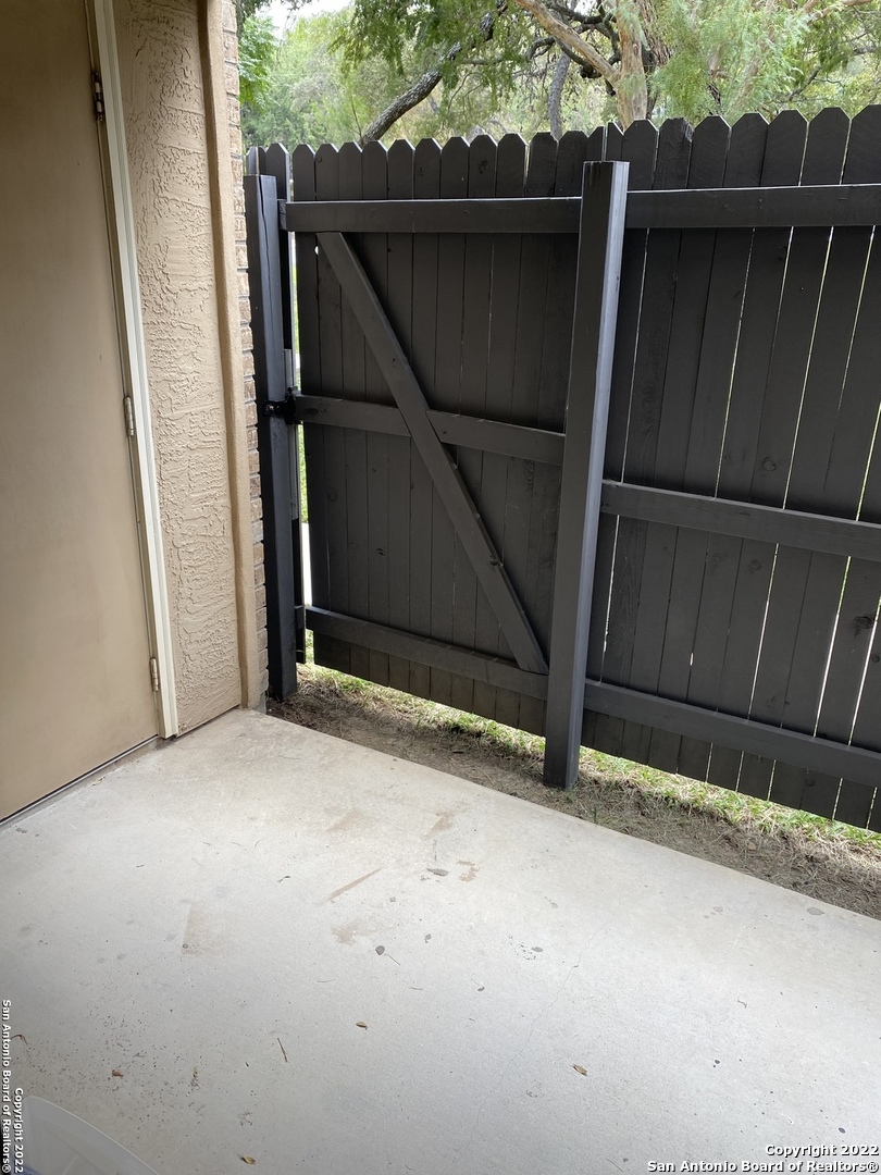 4111 Medical Dr 101b , San Antonio, TX, 78229 | 1726696 | Realty Texas LLC
