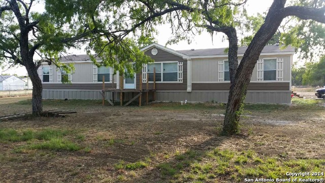 392 East Trail , Pleasanton, TX, 78064 | 1064412 | Realty Texas LLC