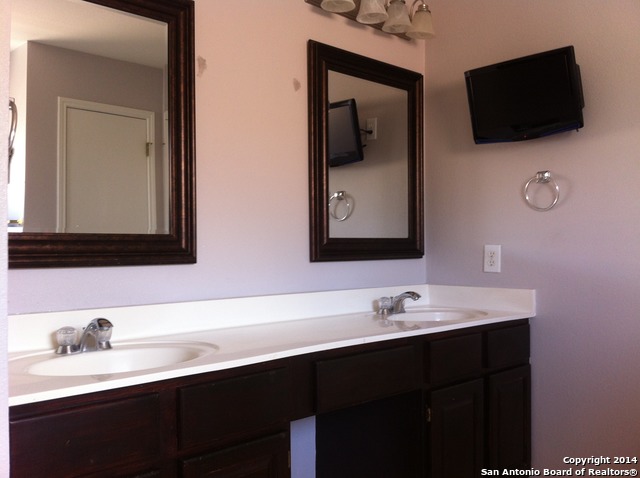 11427 Baltic Dr , San Antonio, TX, 78213 | 1066935 | Realty Texas LLC