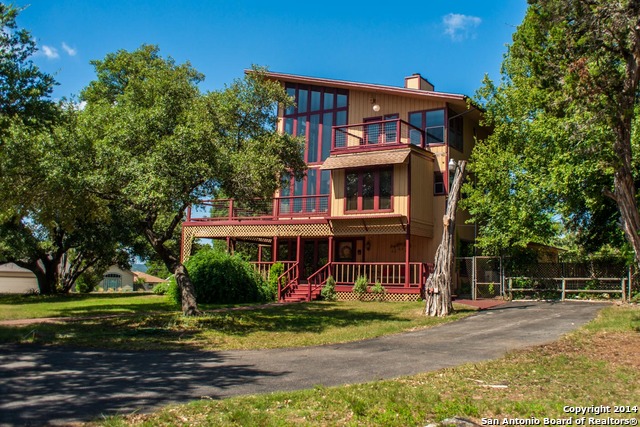 691 Hampton , Canyon Lake, TX, 78133-3612 | 1067031 | Realty Texas LLC
