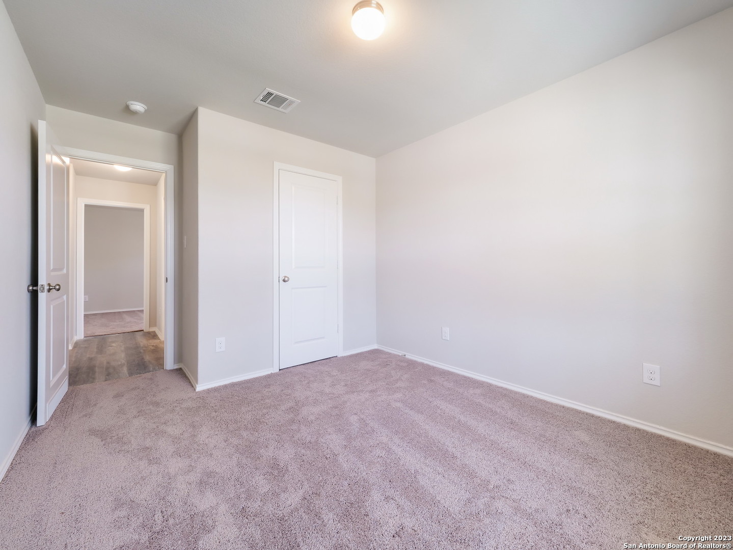 13726 Submarine Cove , San Antonio, TX, 78223 | 1728445 | Realty Texas LLC