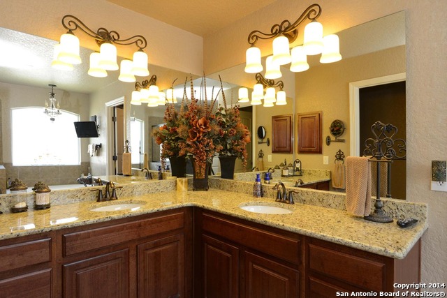 6131 Royal Ridge Dr , San Antonio, TX, 78239 | 1064557 | Realty Texas LLC