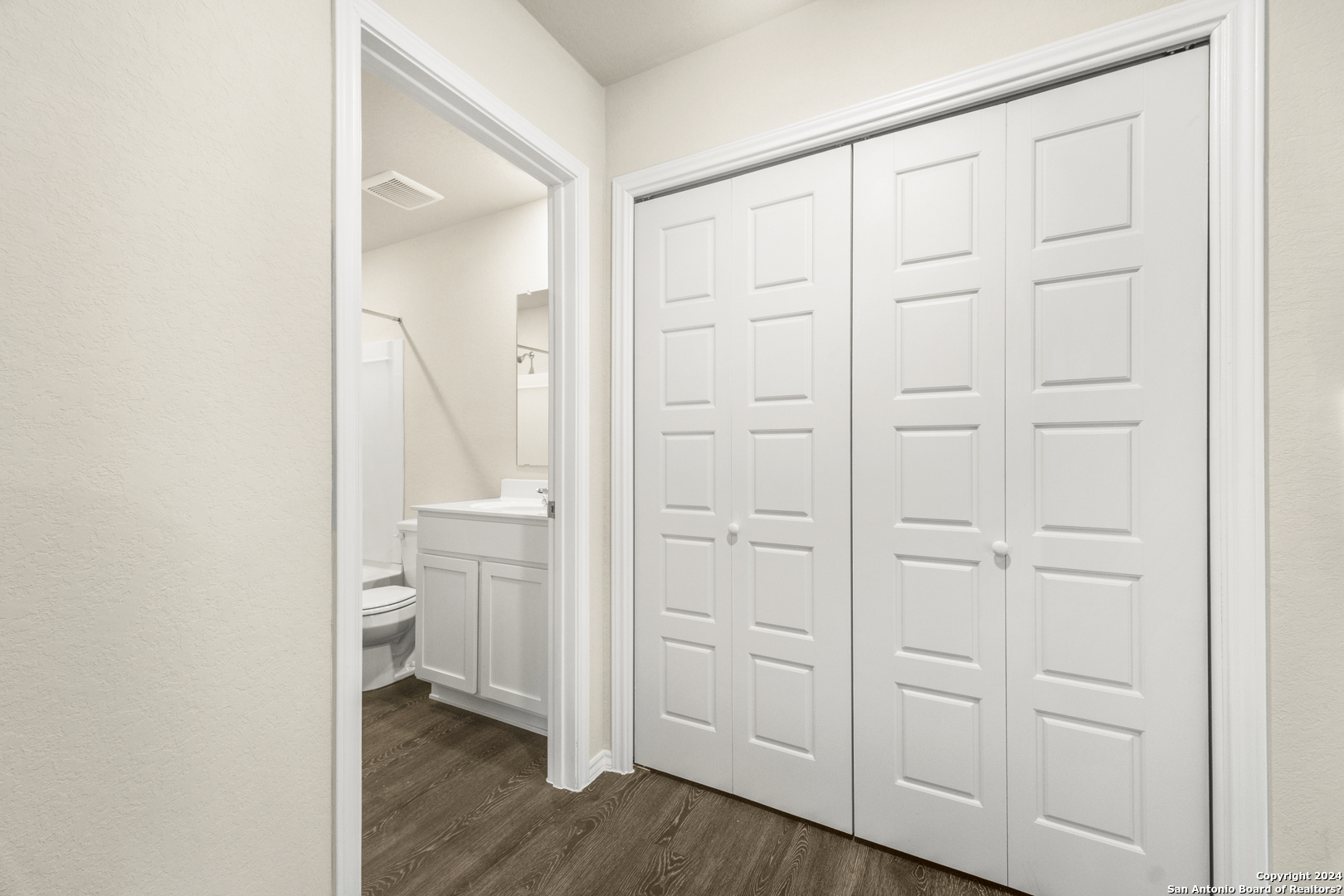 9713 Ebony Place , San Antonio, TX, 78223 | 1730257 | Realty Texas LLC