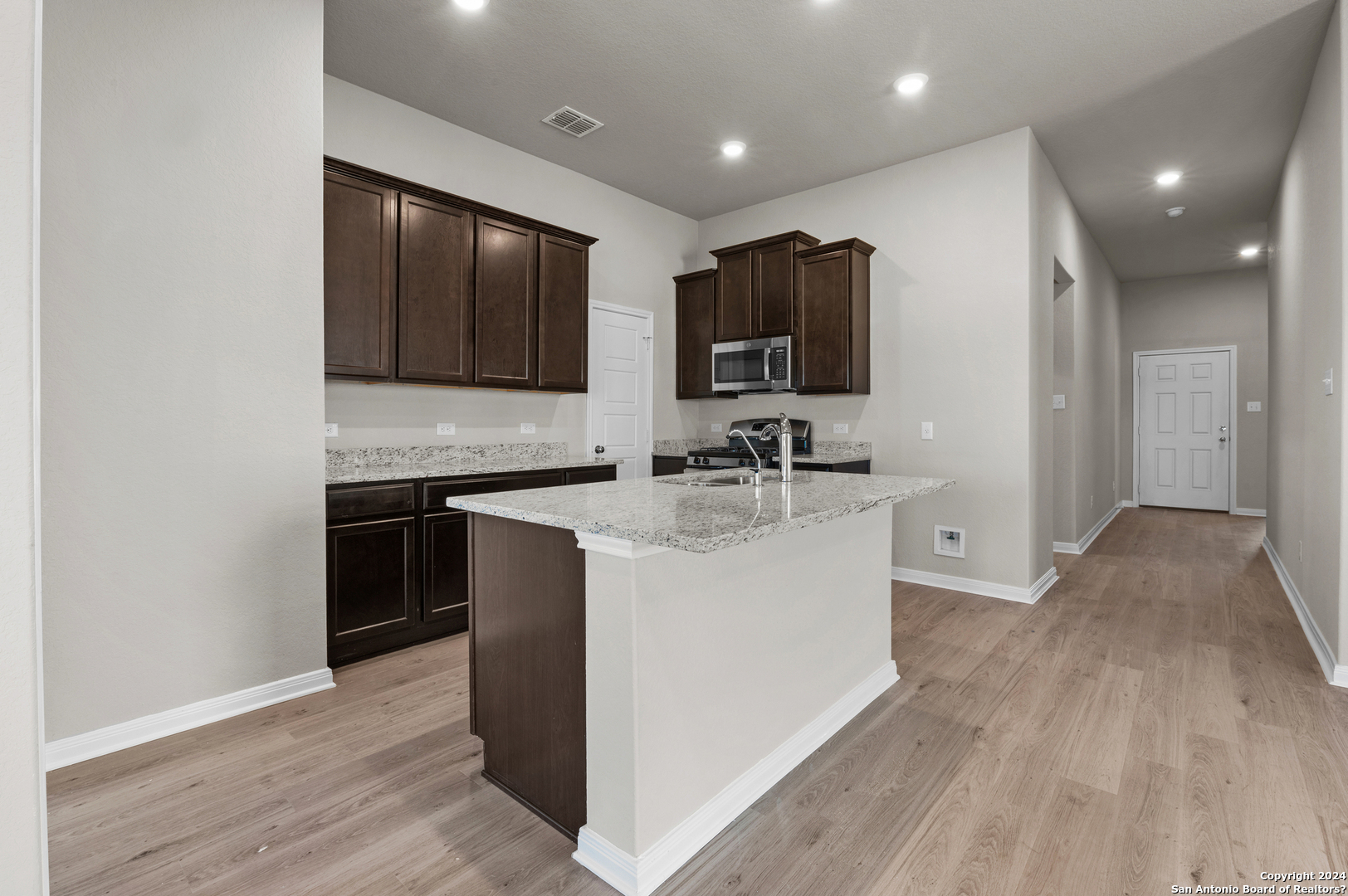 8424 Aloe Vera Trace , San Antonio, TX, 78222 | 1732134 | Realty Texas LLC
