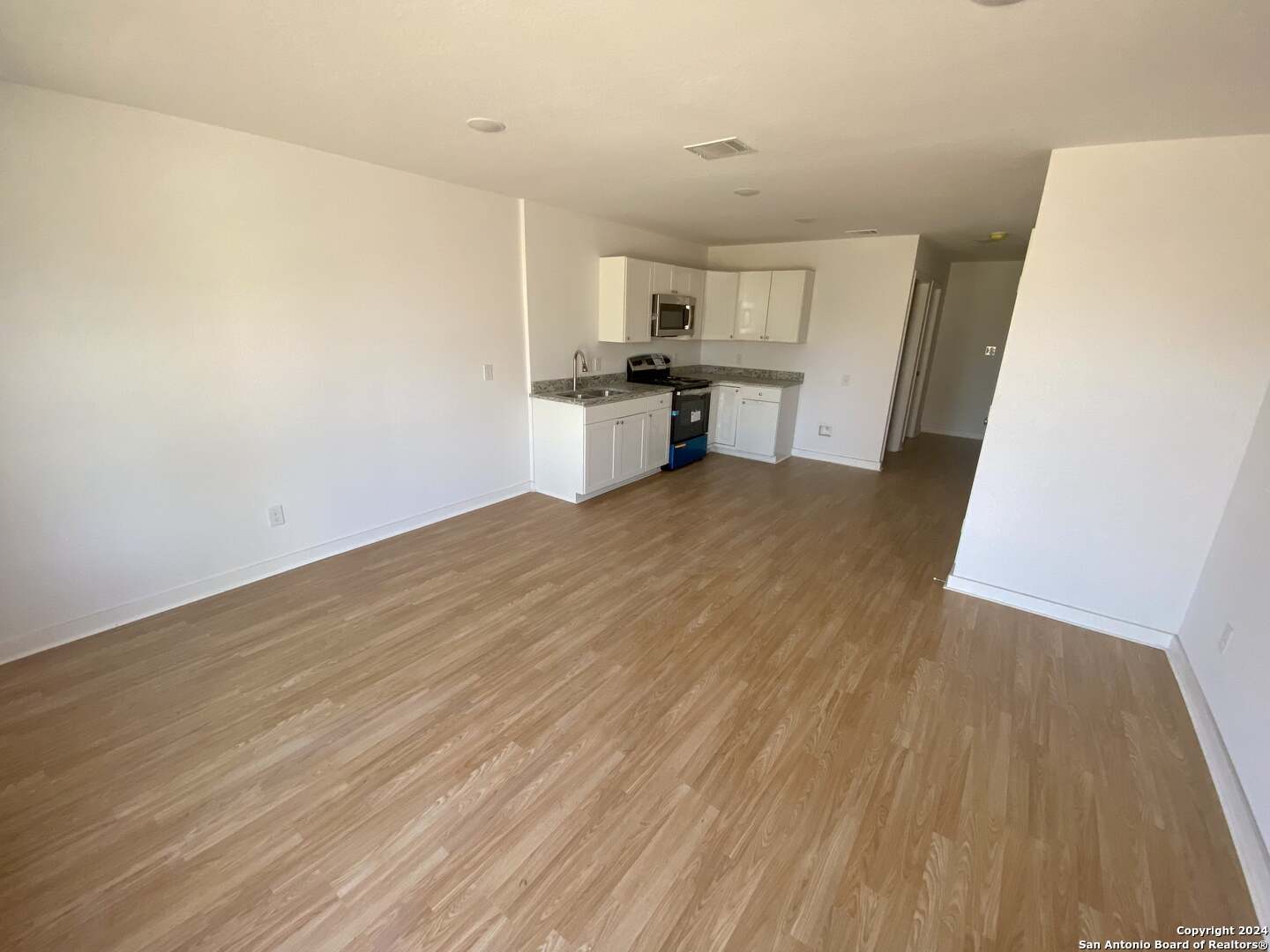 143 Huntington , San Antonio, TX, 78207 | 1734899 | Realty Texas LLC