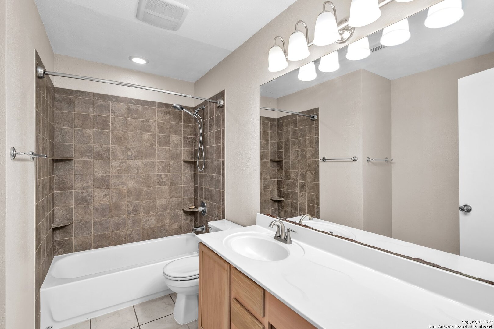 2230 Creekside Bend,San Antonio, TX 78259