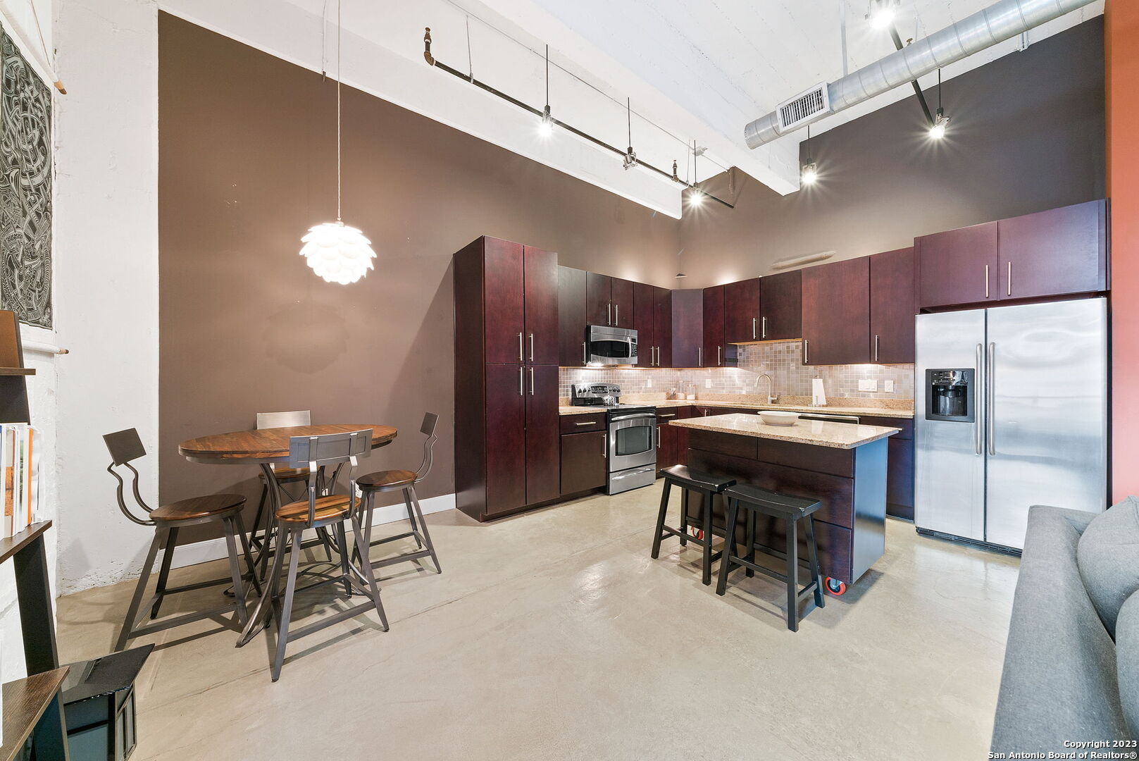 831 S Flores St 2106,San Antonio, TX 78204