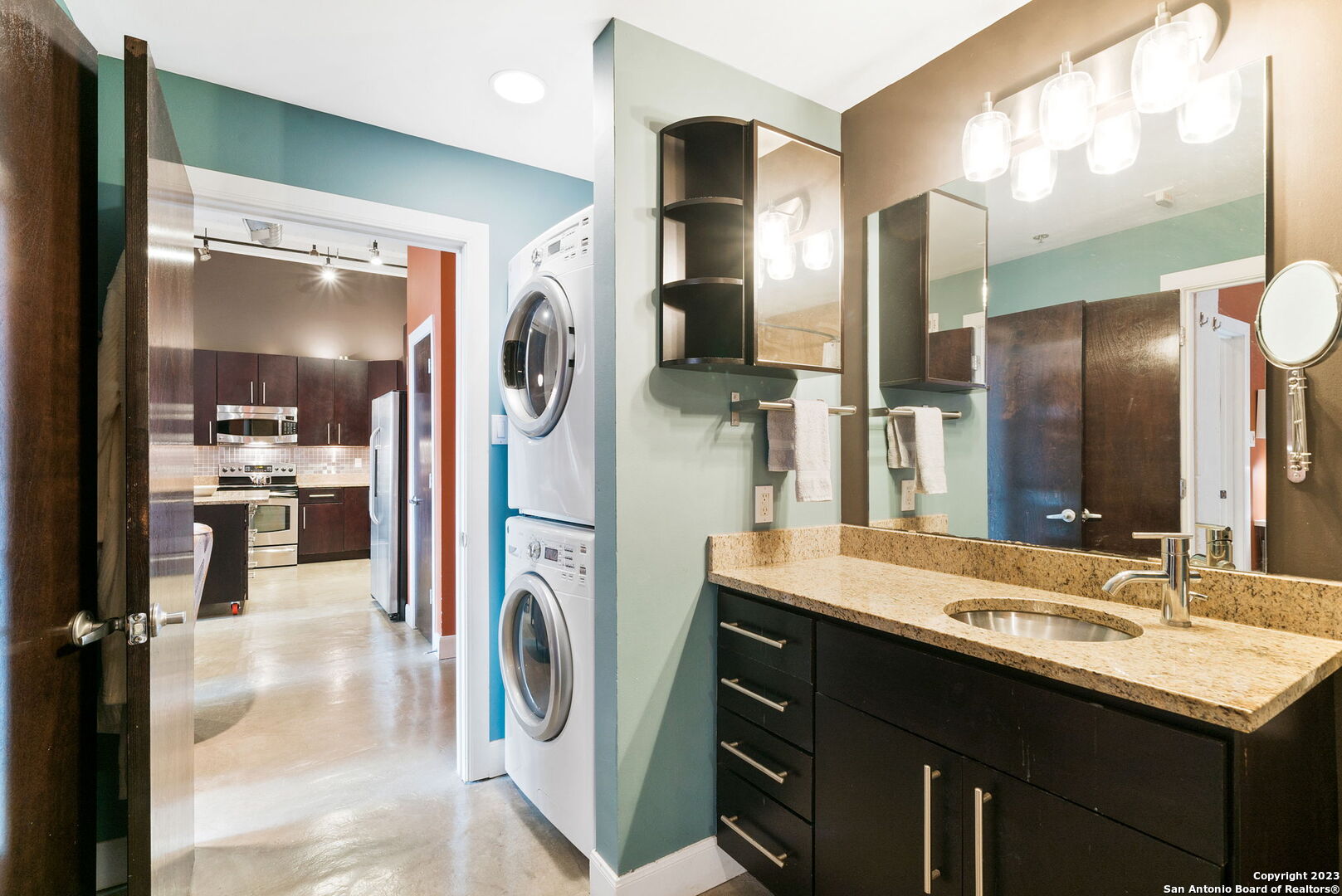 831 S Flores St 2106,San Antonio, TX 78204