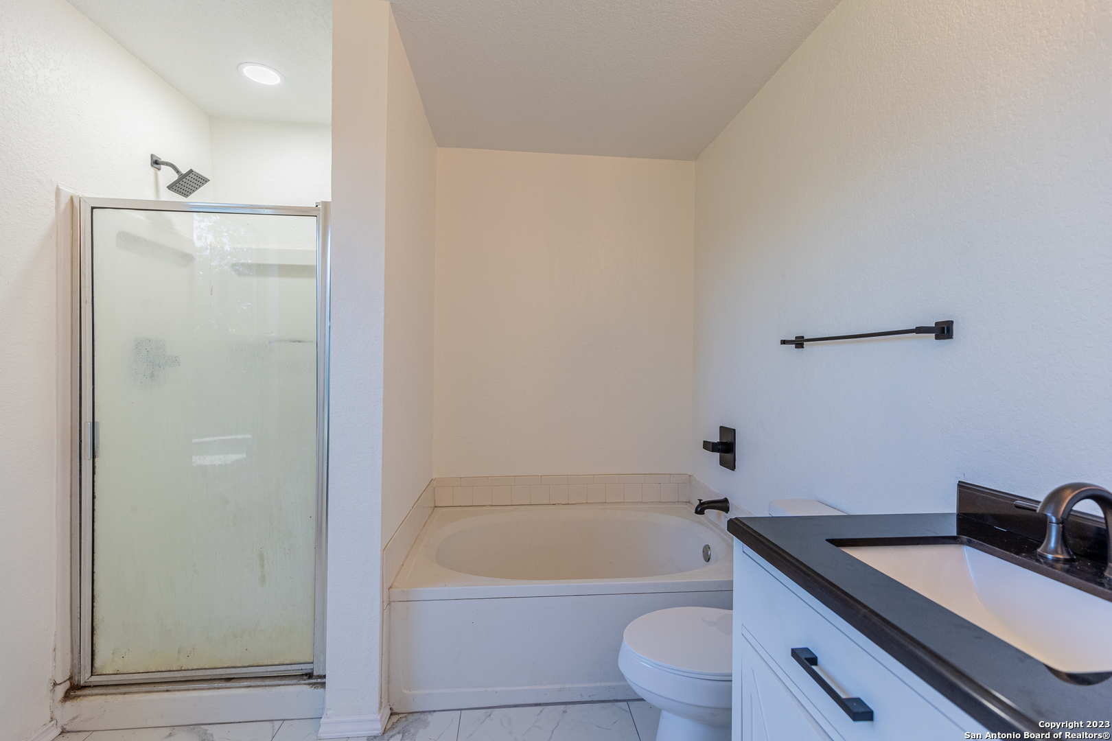 1611 Sunbend Falls , San Antonio, TX, 78224 | 1740653 | Realty Texas LLC