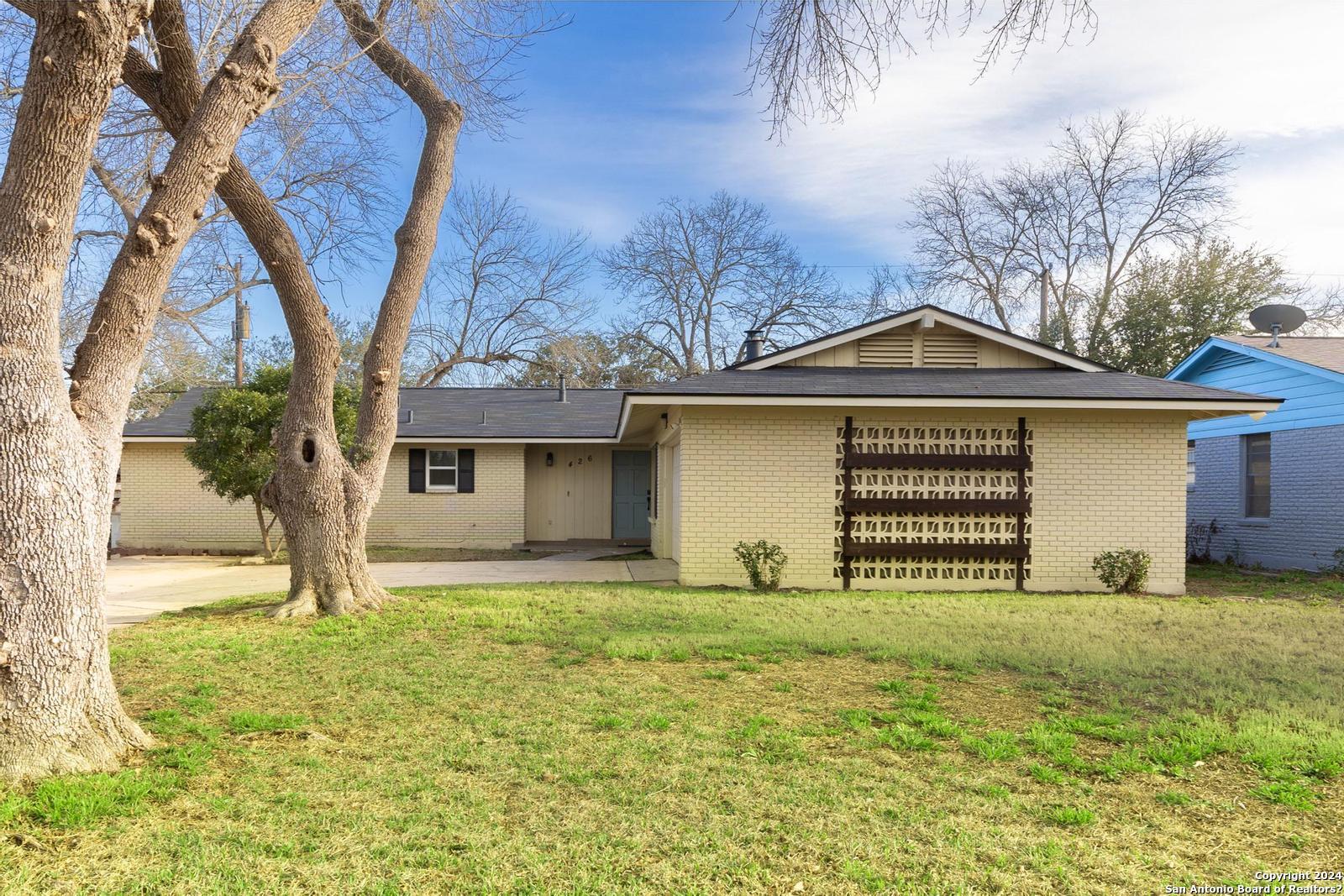 426 E Byrd Blvd , Universal City, TX, 78148-4509 | 1750207 | Realty Texas LLC