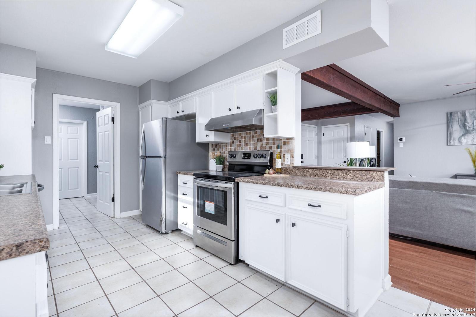 426 E Byrd Blvd , Universal City, TX, 78148-4509 | 1750207 | Realty Texas LLC