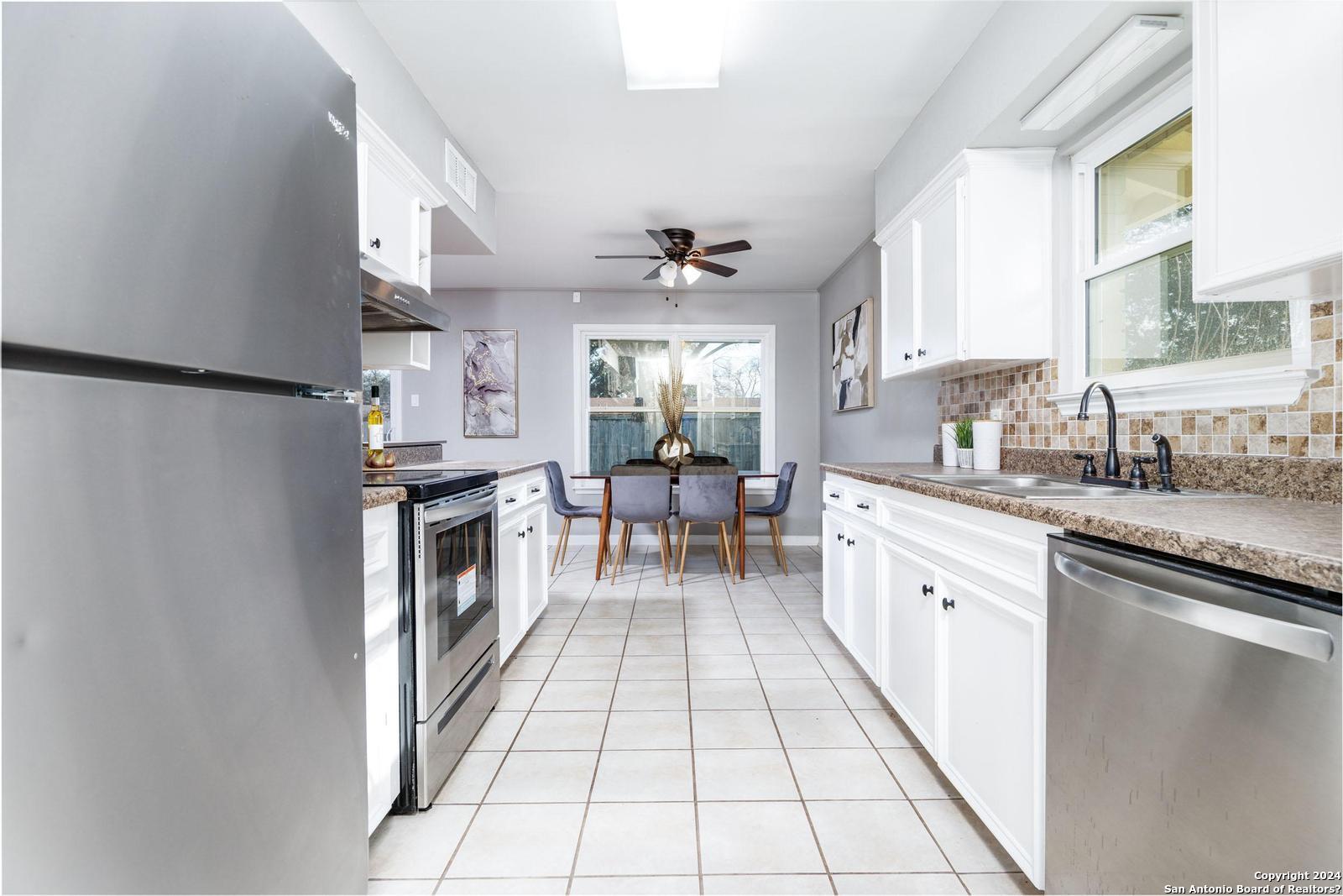 426 E Byrd Blvd , Universal City, TX, 78148-4509 | 1750207 | Realty Texas LLC