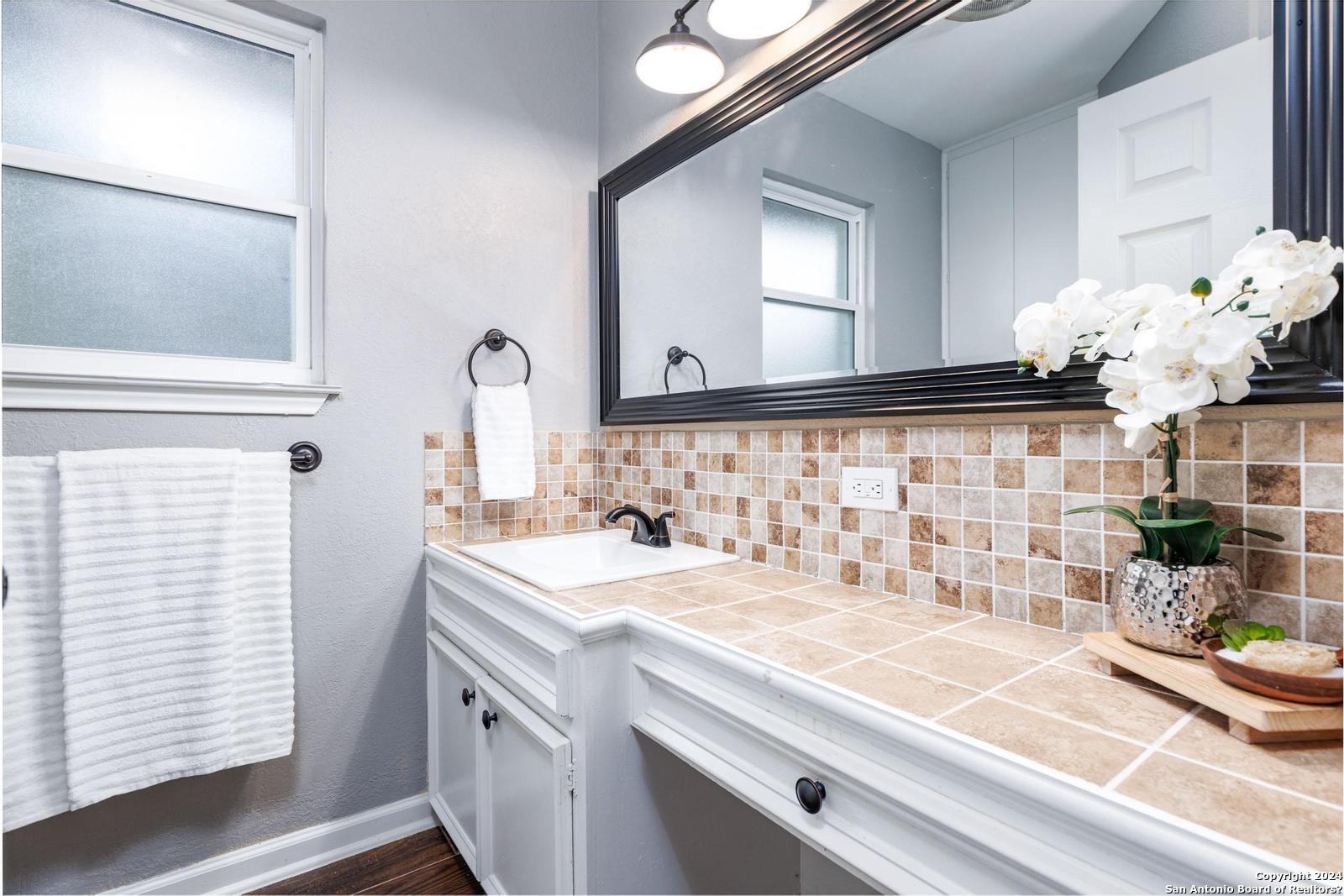 426 E Byrd Blvd , Universal City, TX, 78148-4509 | 1750207 | Realty Texas LLC
