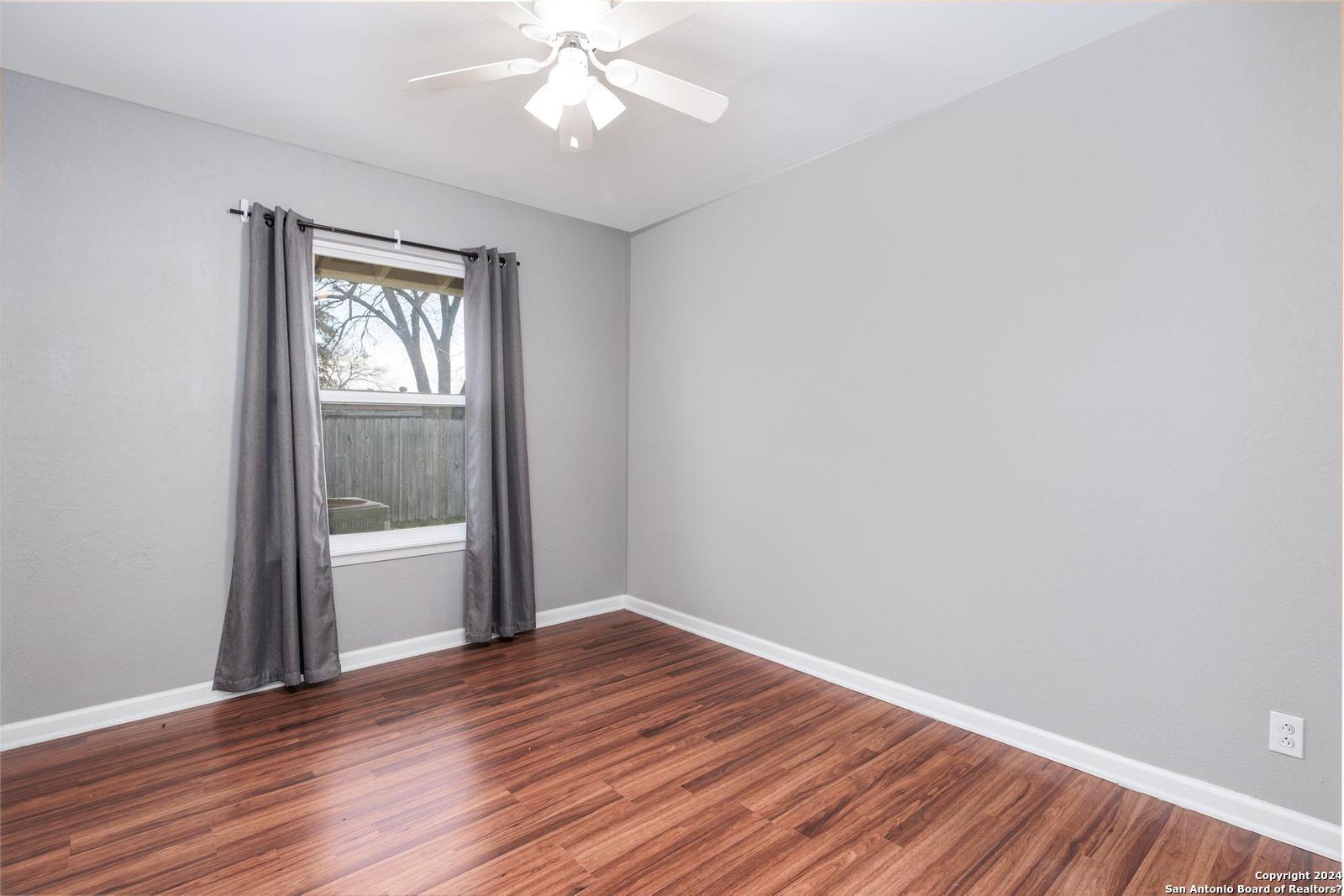 426 E Byrd Blvd , Universal City, TX, 78148-4509 | 1750207 | Realty Texas LLC