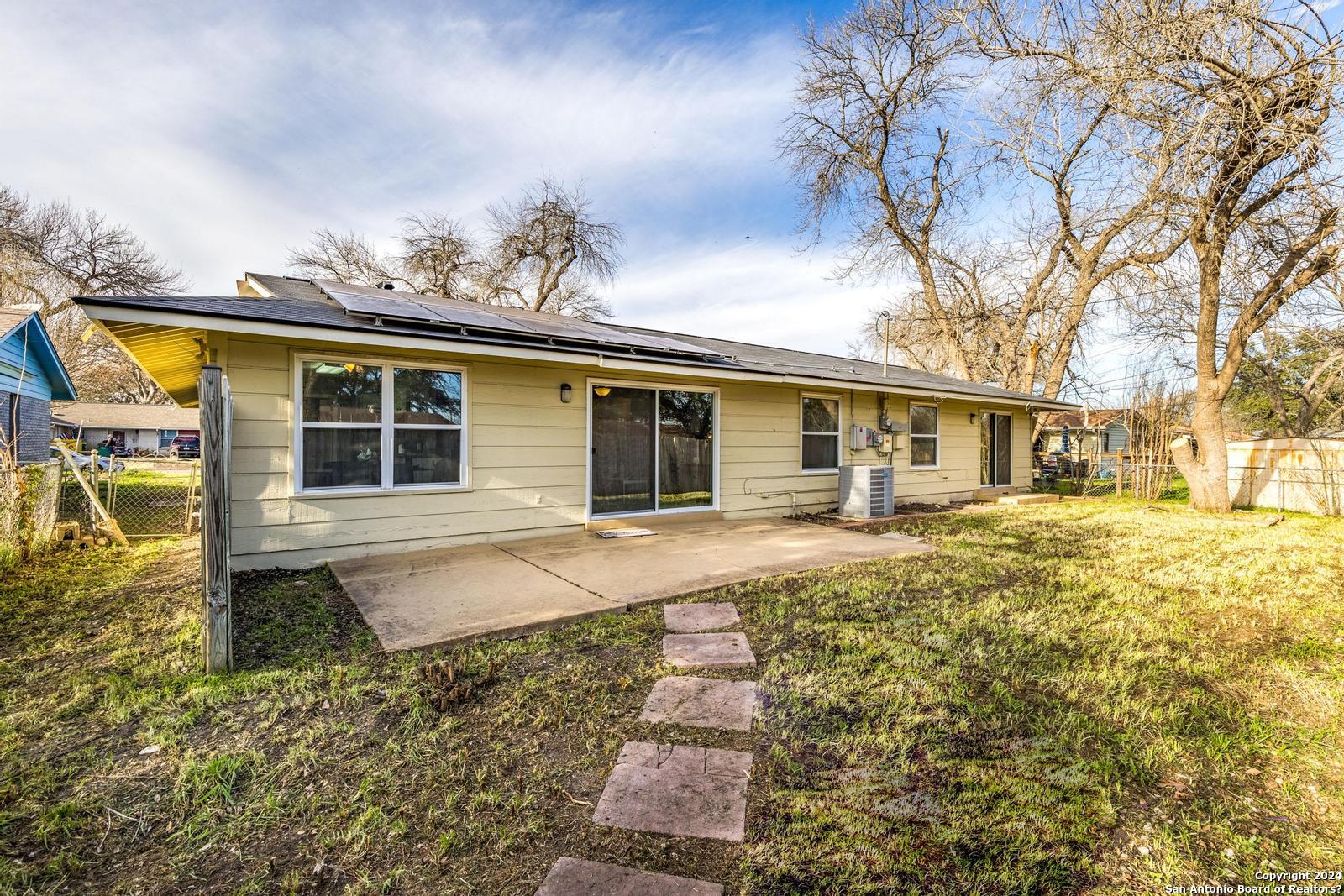 426 E Byrd Blvd , Universal City, TX, 78148-4509 | 1750207 | Realty Texas LLC