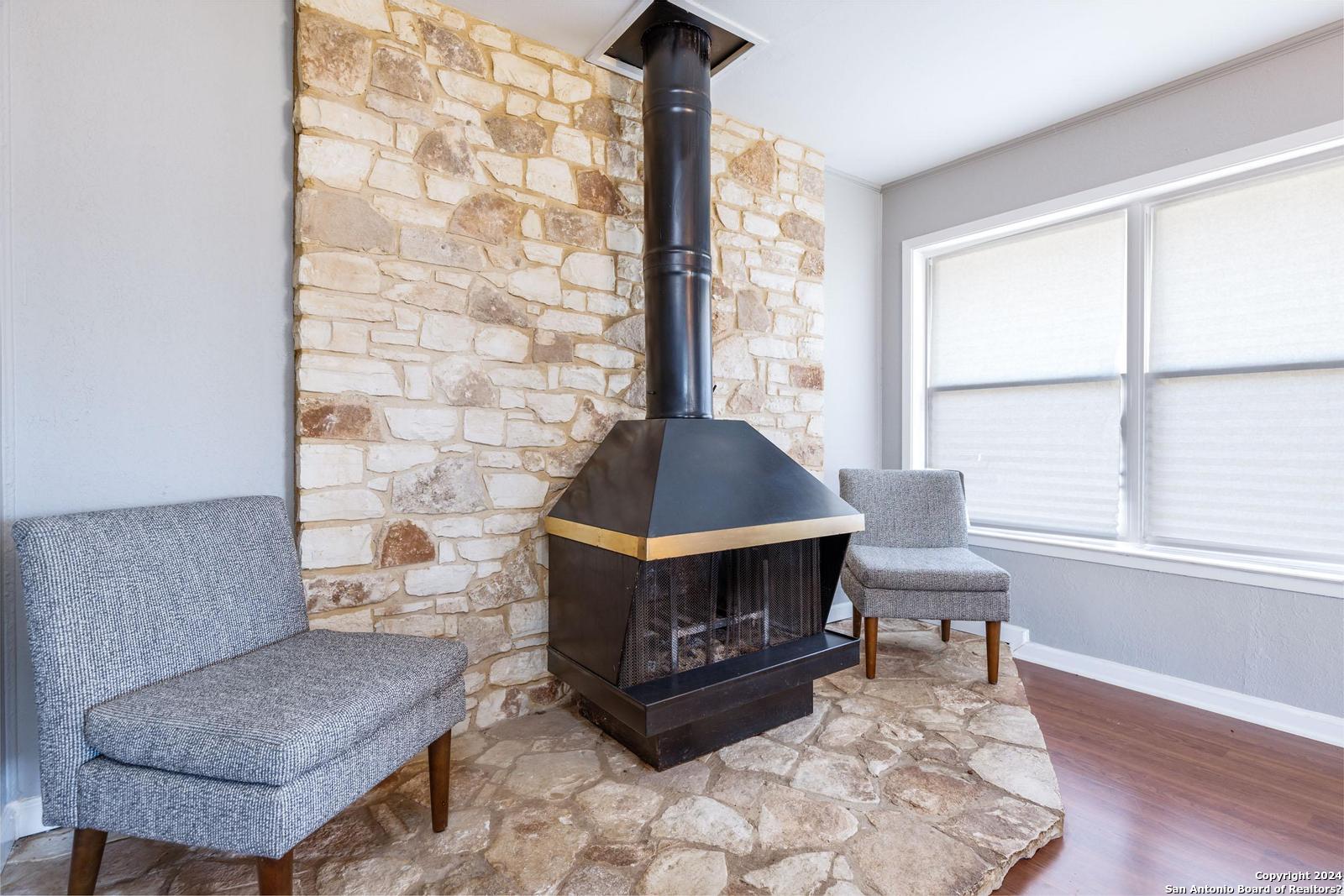 426 E Byrd Blvd , Universal City, TX, 78148-4509 | 1750207 | Realty Texas LLC