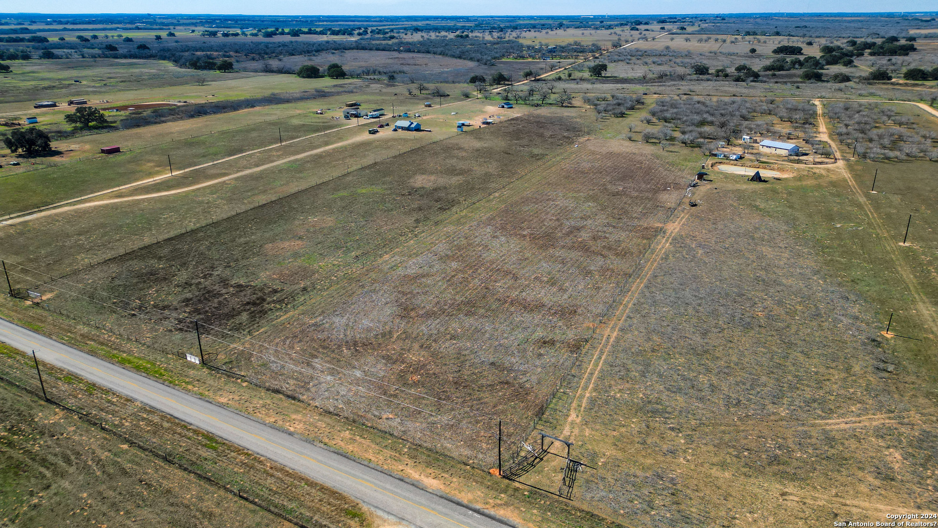 6306 Cr 405 , Floresville, TX, 78114 | 1750285 | Realty Texas LLC