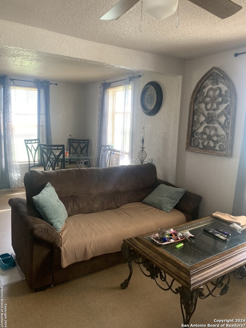 705 Reyes Alley , Uvalde, TX, 78801 | 1750985 | Realty Texas LLC