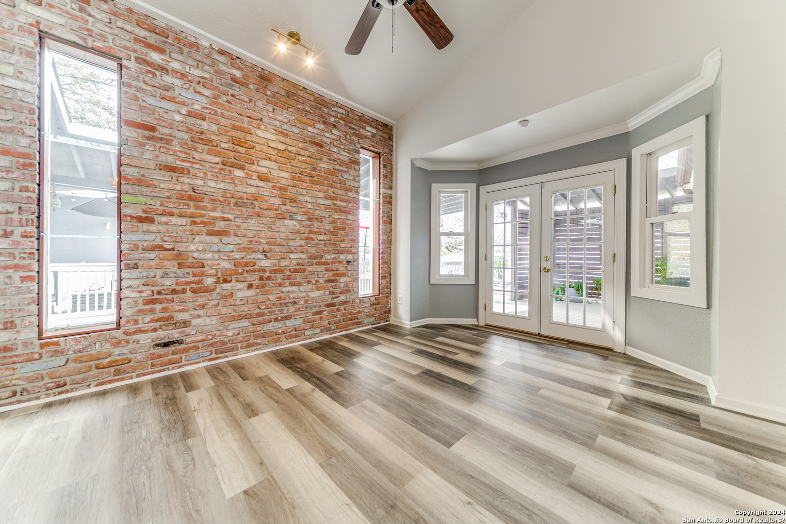 306 Windcrest Dr , Windcrest, TX, 78239 | 1750460 | Realty Texas LLC